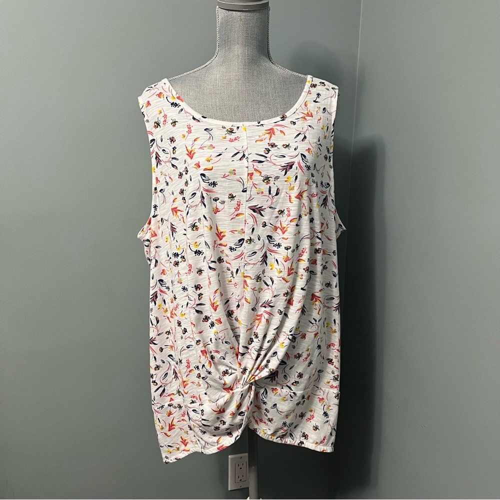 PENNINGTONS LOVE & LEGEND floral print twist front sleeveless top size 4X